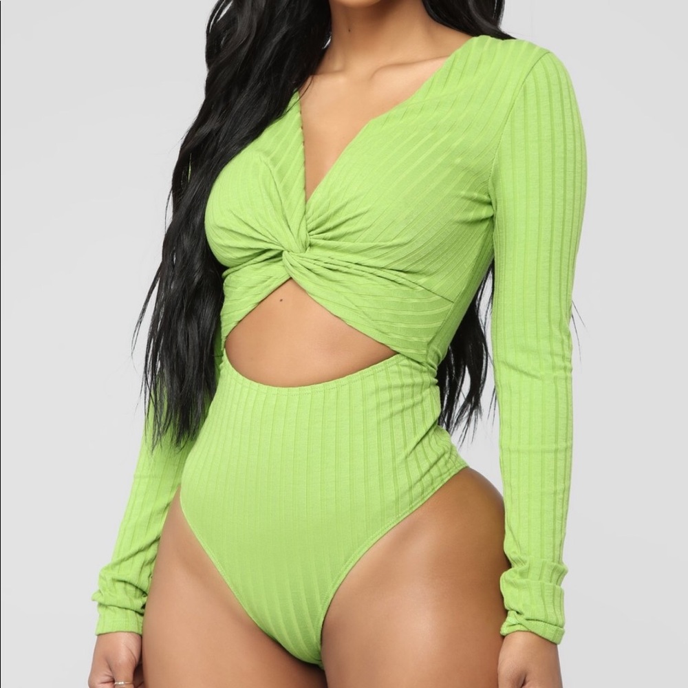 💚FOCUS ON ME LIME BODYSUIT BRAND NEW💚
